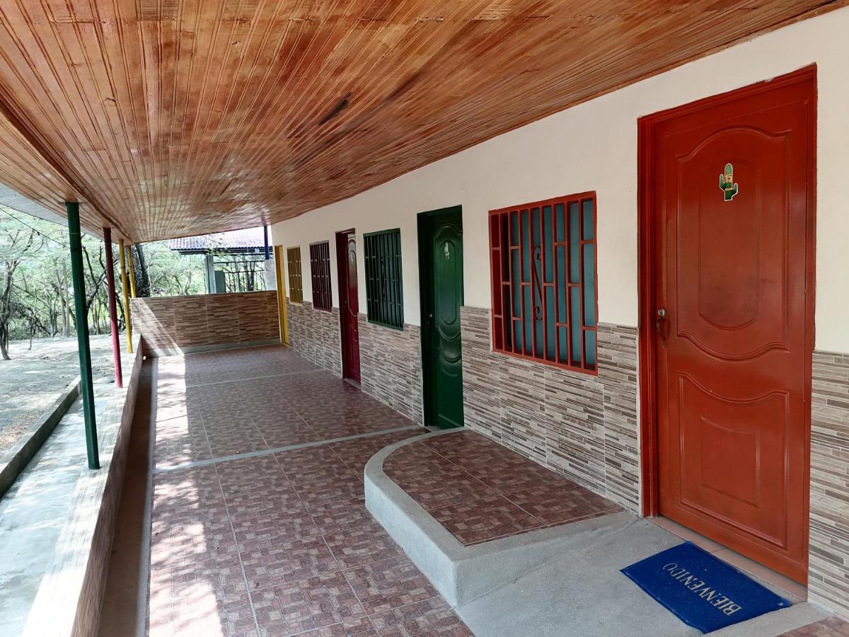 Posada Turistica Noches De Saturno Villavieja Kültér fotó